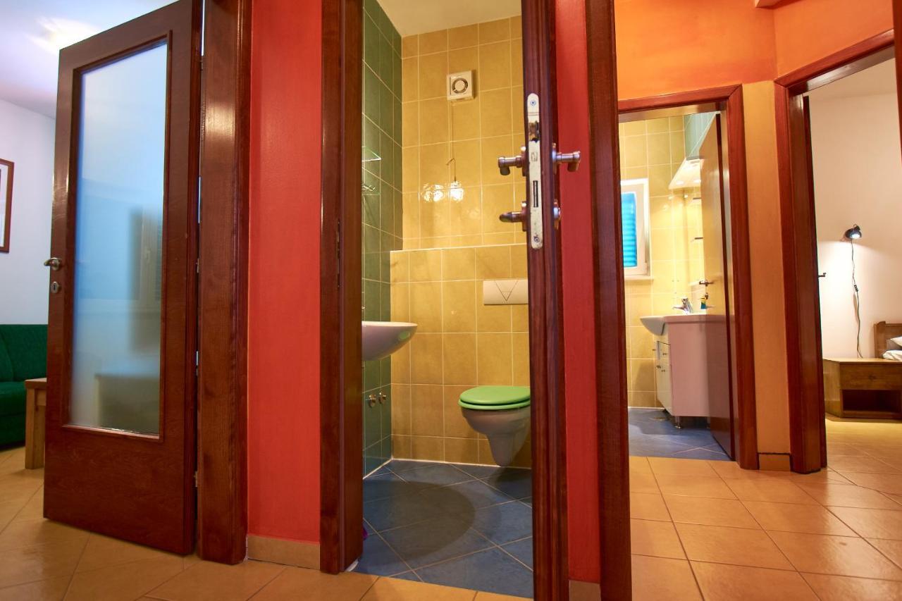 Pansion Hrga Hotell Vodice Exteriör bild