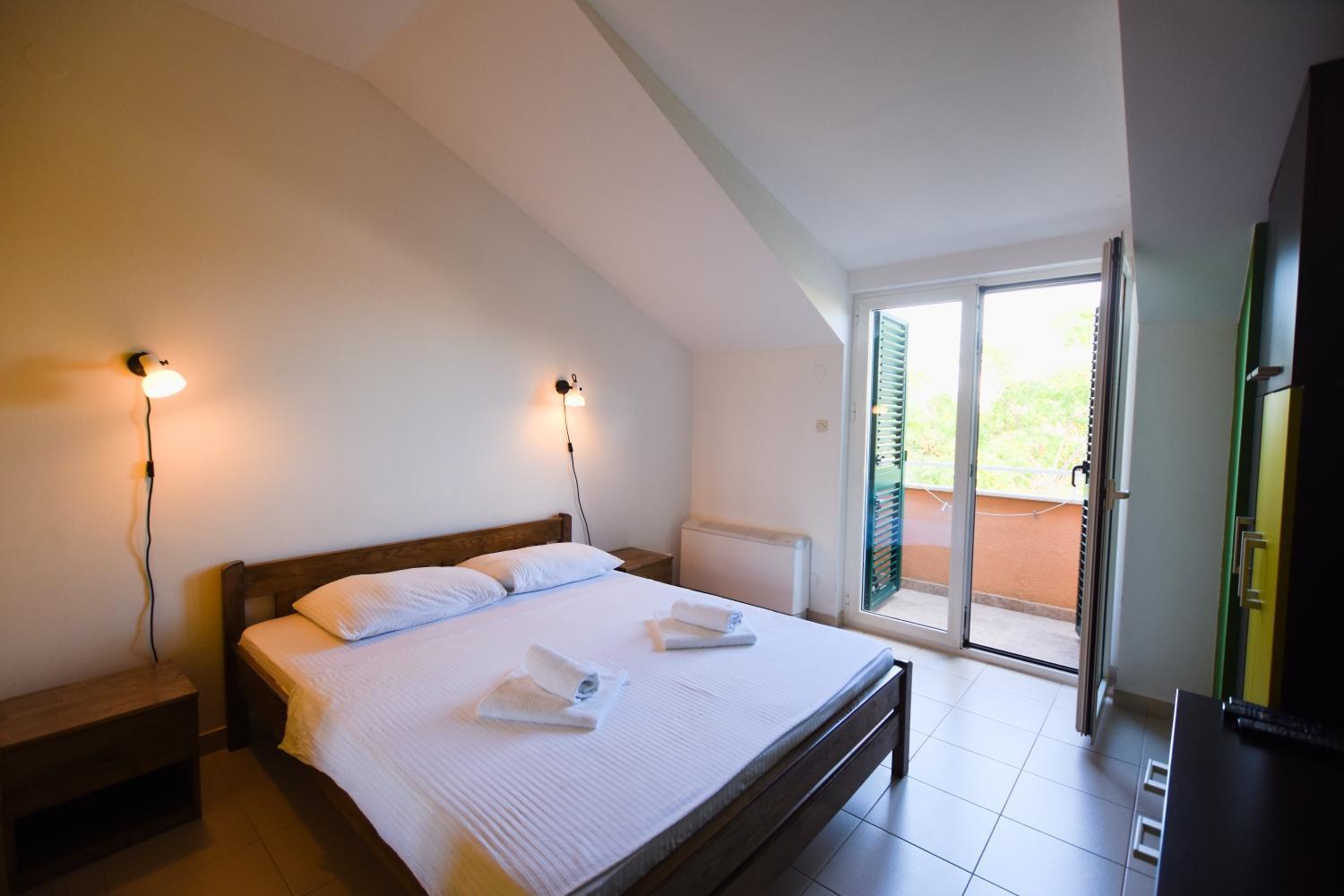 Pansion Hrga Hotell Vodice Exteriör bild