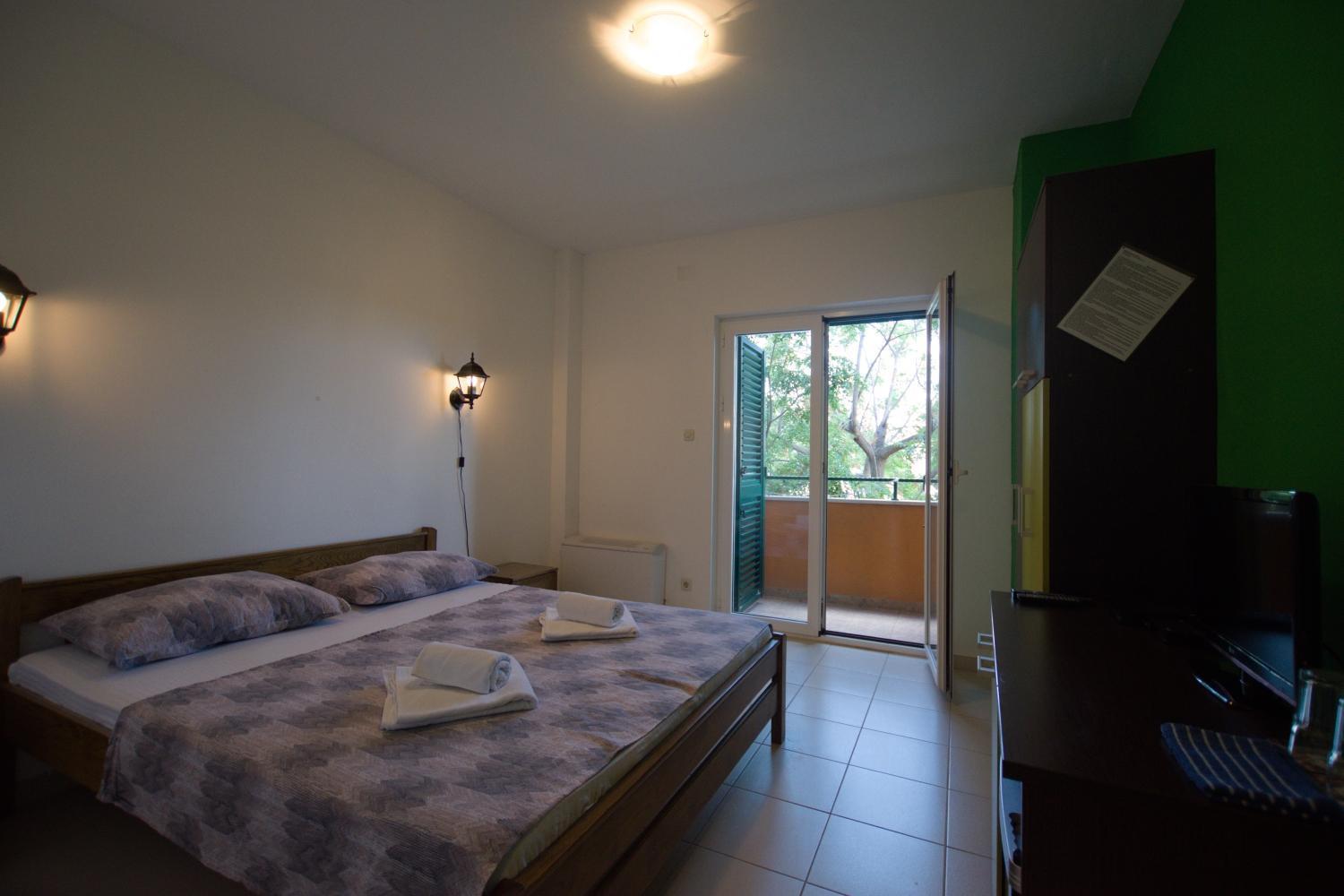 Pansion Hrga Hotell Vodice Exteriör bild
