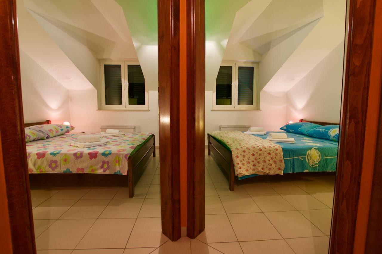 Pansion Hrga Hotell Vodice Exteriör bild
