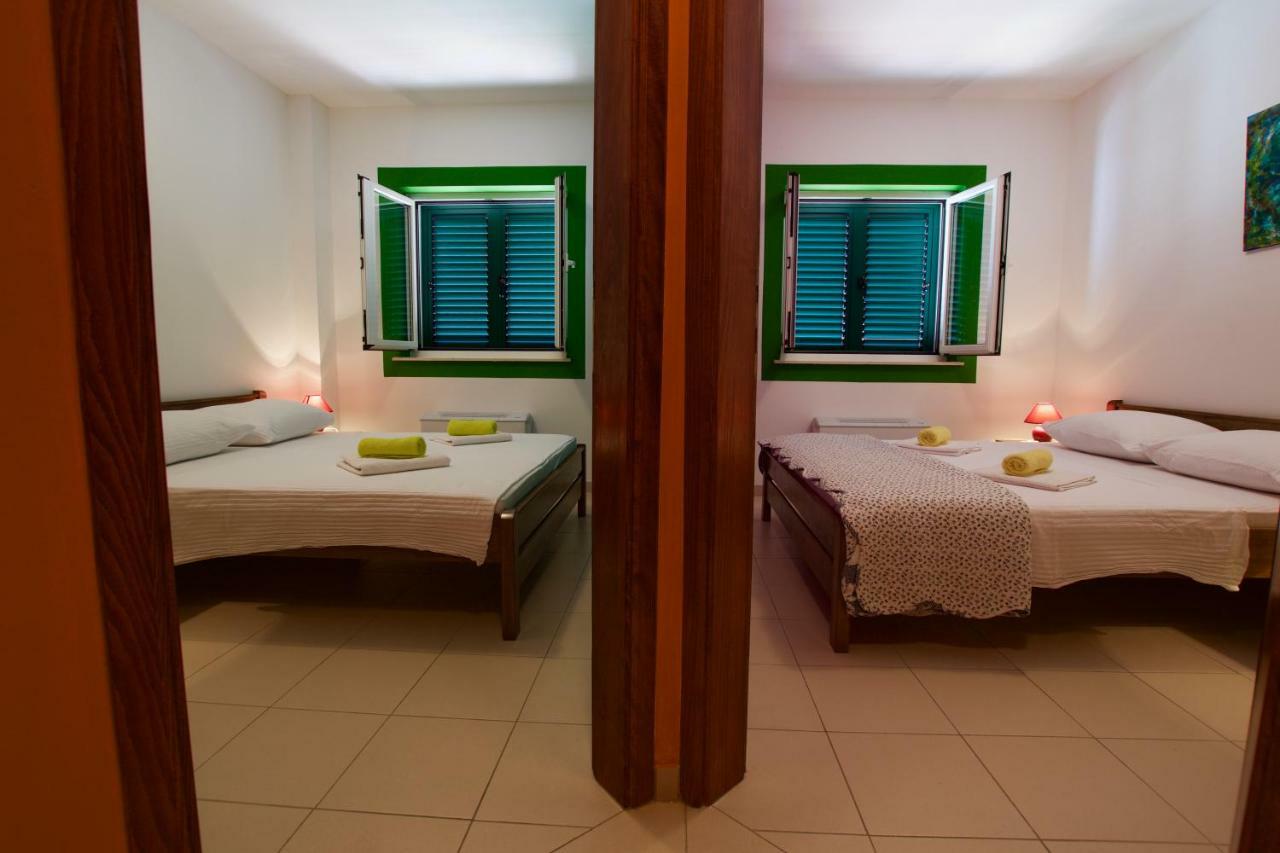 Pansion Hrga Hotell Vodice Exteriör bild