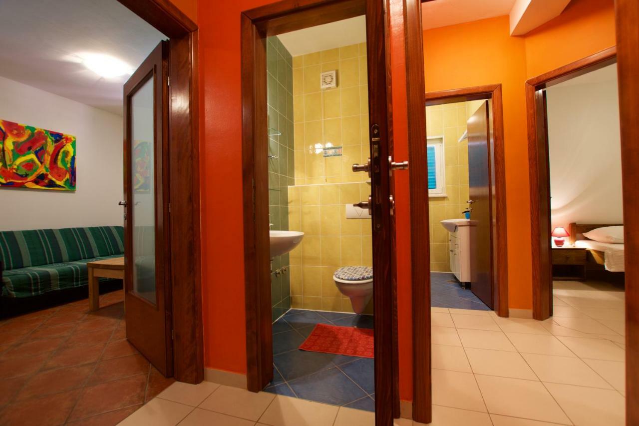 Pansion Hrga Hotell Vodice Exteriör bild