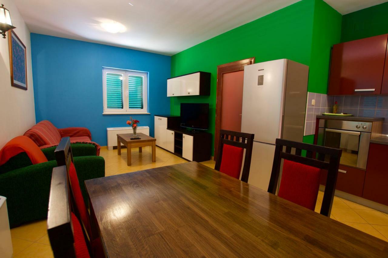 Pansion Hrga Hotell Vodice Exteriör bild