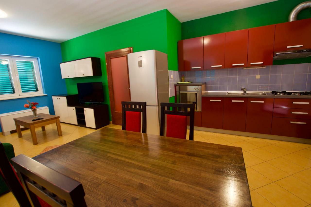 Pansion Hrga Hotell Vodice Exteriör bild