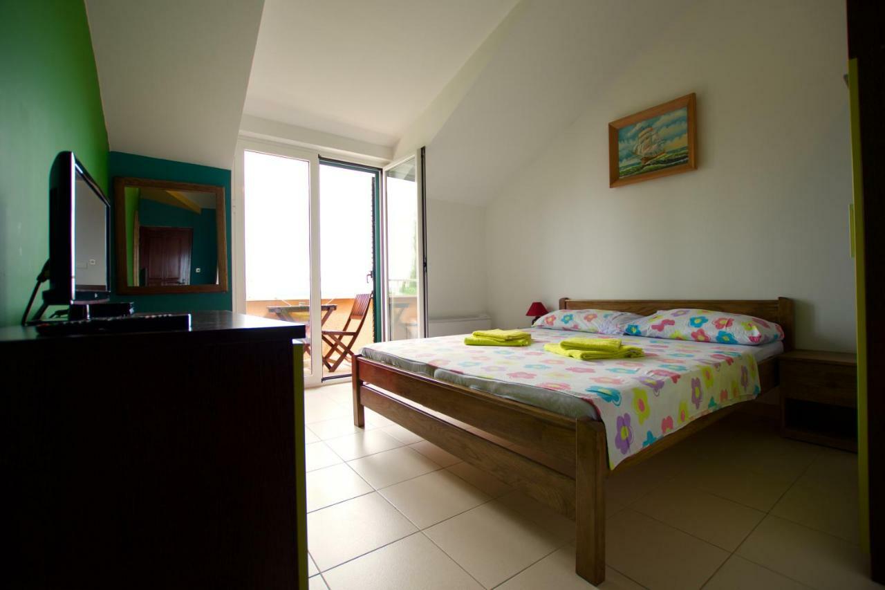 Pansion Hrga Hotell Vodice Exteriör bild