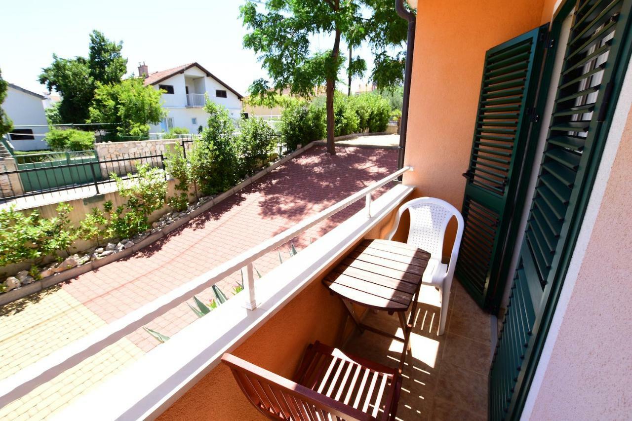 Pansion Hrga Hotell Vodice Exteriör bild