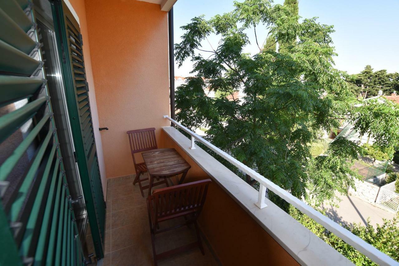 Pansion Hrga Hotell Vodice Exteriör bild